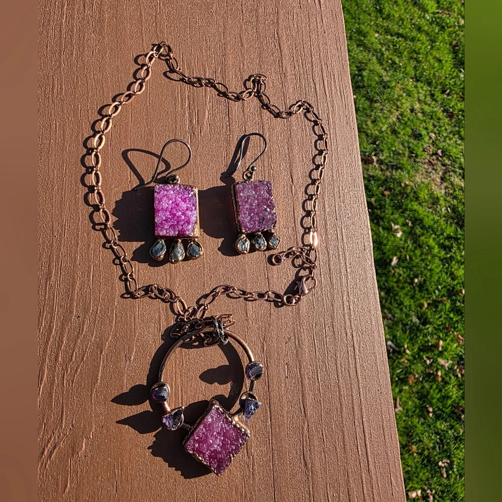 Beautiful Multi-Color Druzy Pendant & Earring Set in Copper